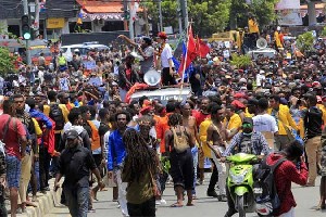 Polisi Tetapkan Puluhan Tersangka Dalam Kerusuhan Mimika